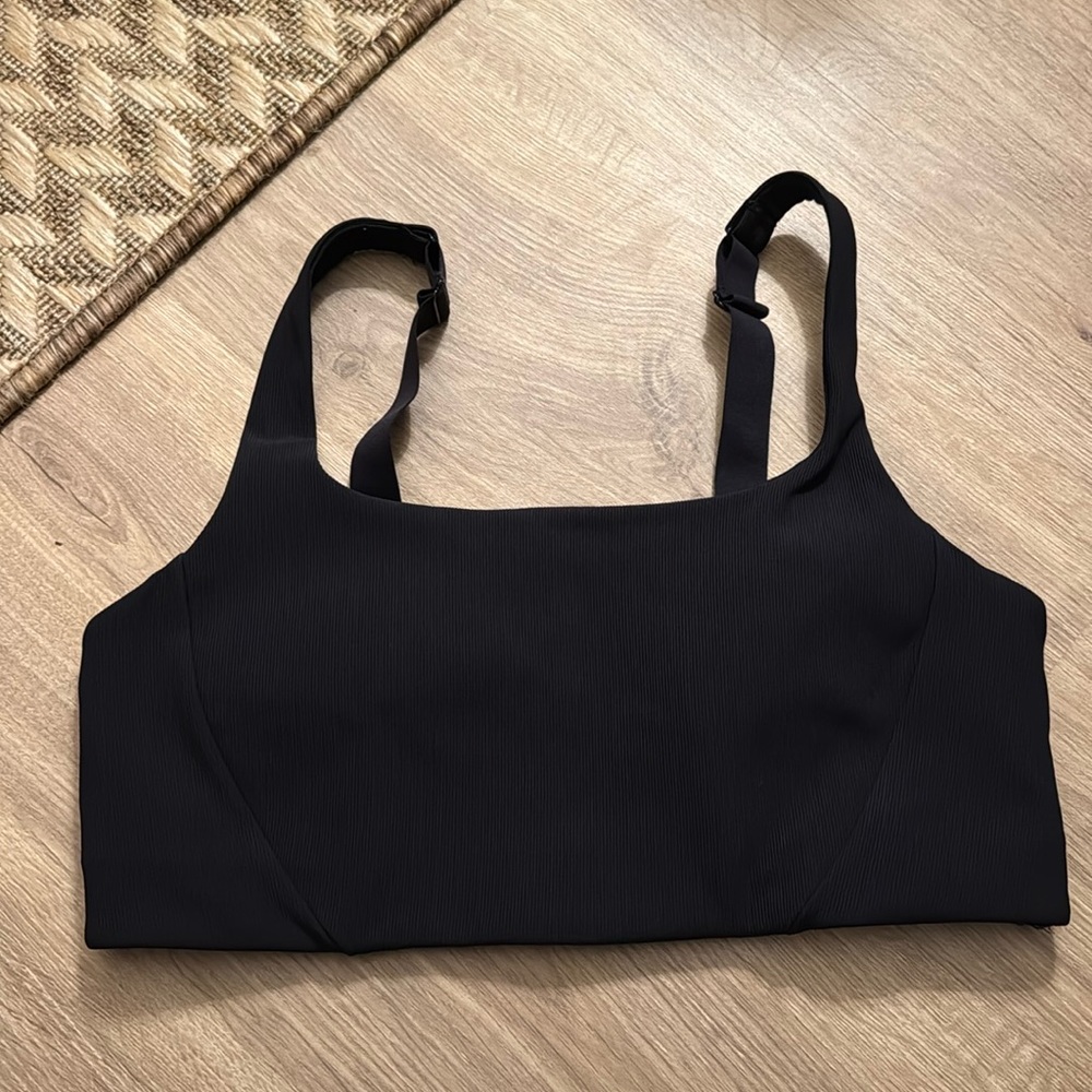 Black Lululemon Sports Bra
